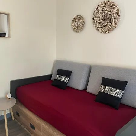 Aux Tamaris Hotel